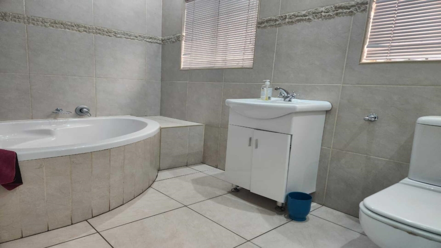 2 Bedroom Property for Sale in Arcon Park Gauteng