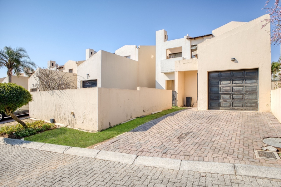3 Bedroom Property for Sale in Fourways Gauteng