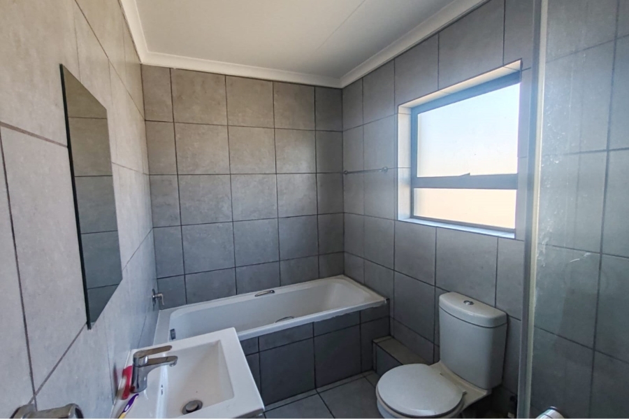 3 Bedroom Property for Sale in Terenure Gauteng