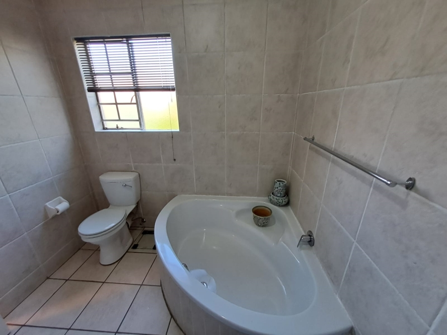 3 Bedroom Property for Sale in Kyalami Hills Gauteng