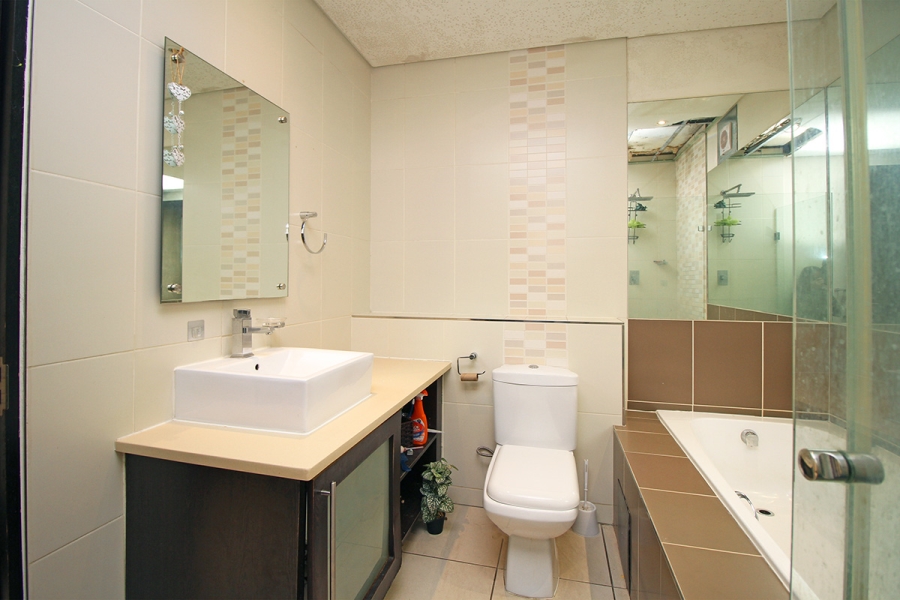 To Let 2 Bedroom Property for Rent in Bedford Gardens Gauteng