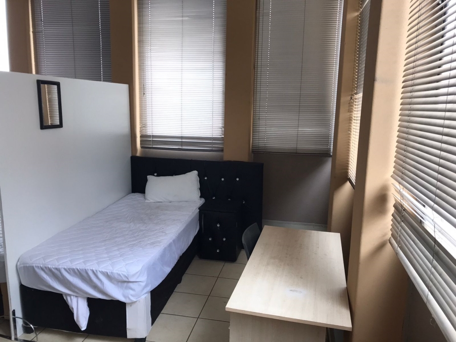1 Bedroom Property for Sale in Braamfontein Gauteng