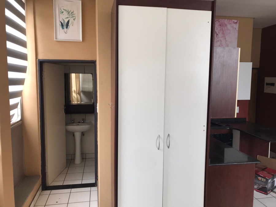 1 Bedroom Property for Sale in Braamfontein Gauteng