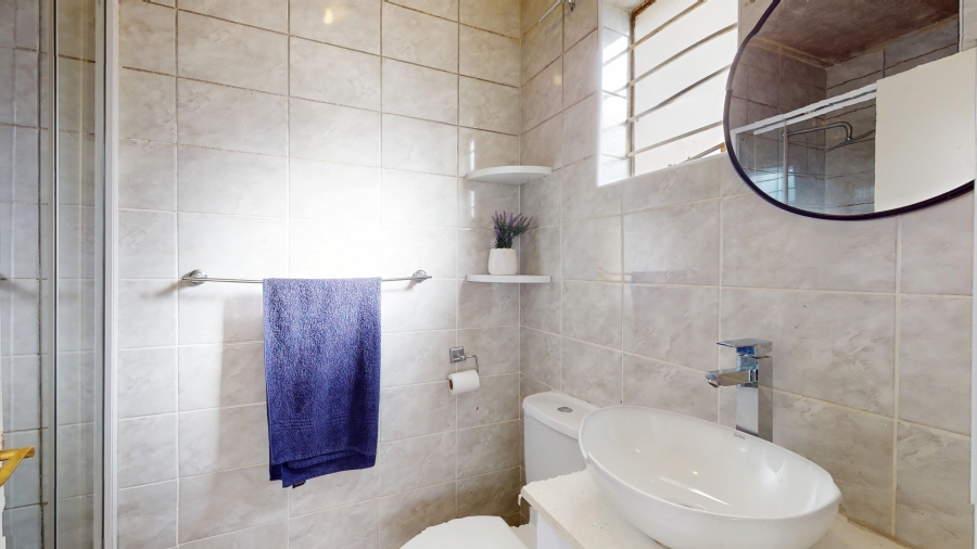 2 Bedroom Property for Sale in Kleinfontein Gauteng