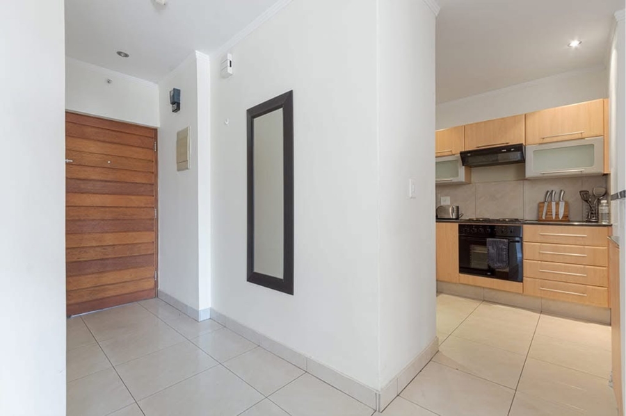 To Let 2 Bedroom Property for Rent in Sandhurst Gauteng