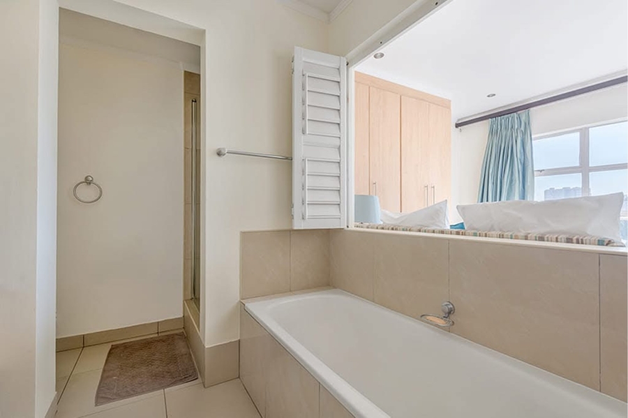 To Let 2 Bedroom Property for Rent in Sandhurst Gauteng