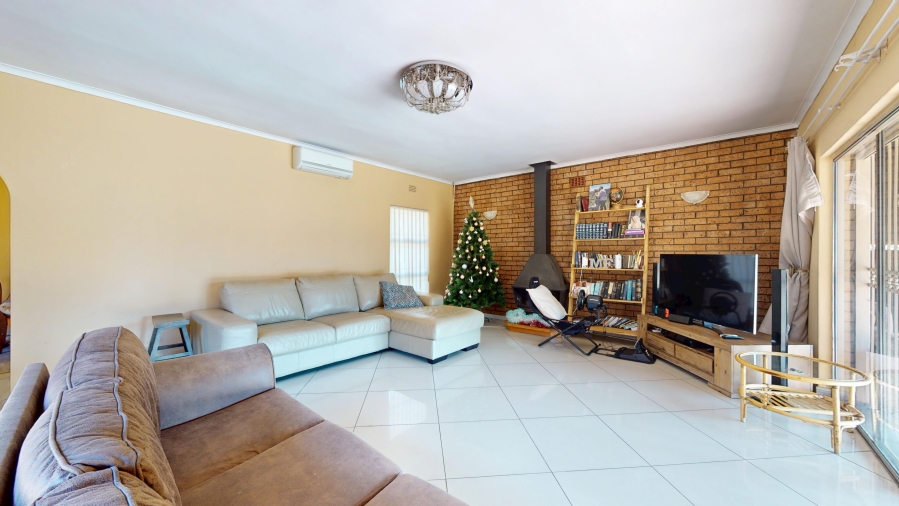 3 Bedroom Property for Sale in Sunward Park Gauteng