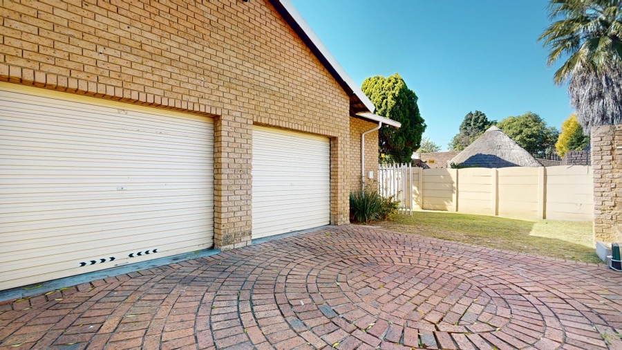 3 Bedroom Property for Sale in Sunward Park Gauteng