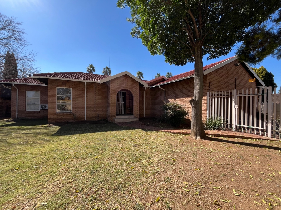 3 Bedroom Property for Sale in Sunward Park Gauteng