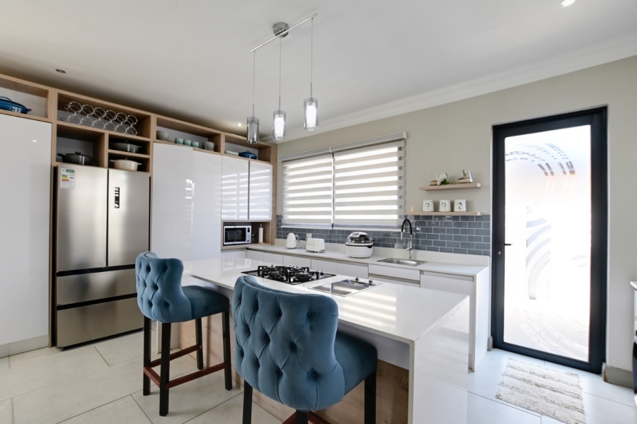 4 Bedroom Property for Sale in Zambezi Manor Lifestyle Estate Gauteng