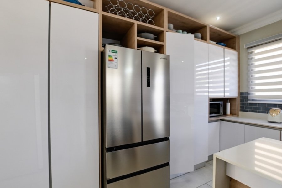 4 Bedroom Property for Sale in Zambezi Manor Lifestyle Estate Gauteng