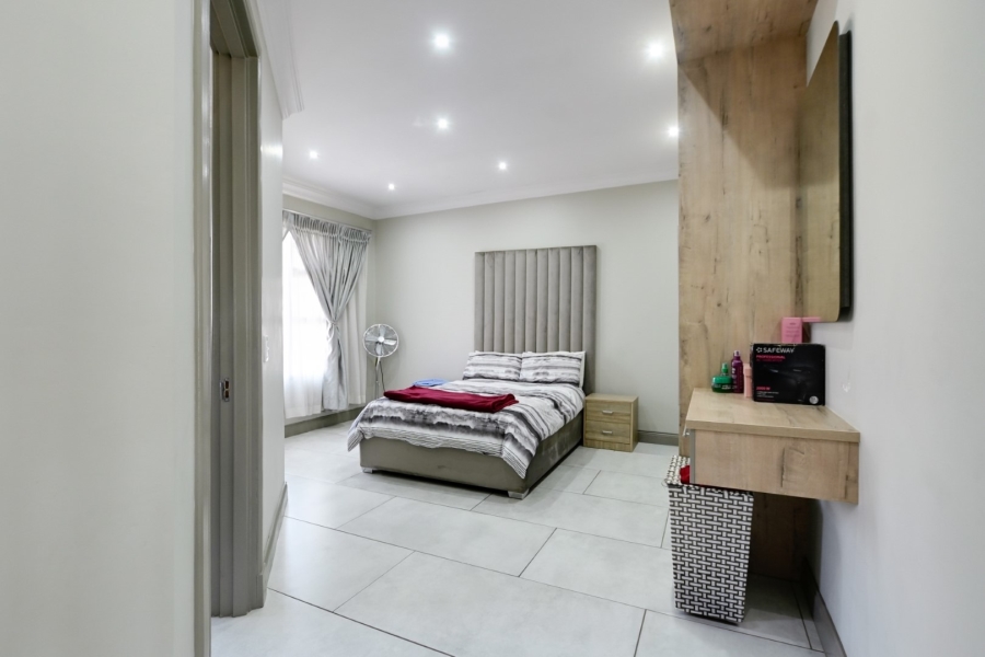 4 Bedroom Property for Sale in Zambezi Manor Lifestyle Estate Gauteng