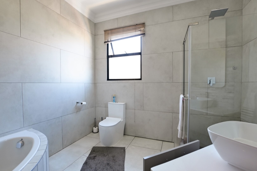 4 Bedroom Property for Sale in Zambezi Manor Lifestyle Estate Gauteng