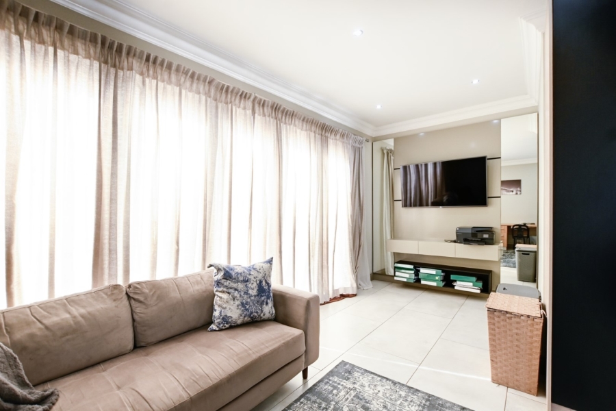 4 Bedroom Property for Sale in Zambezi Manor Lifestyle Estate Gauteng