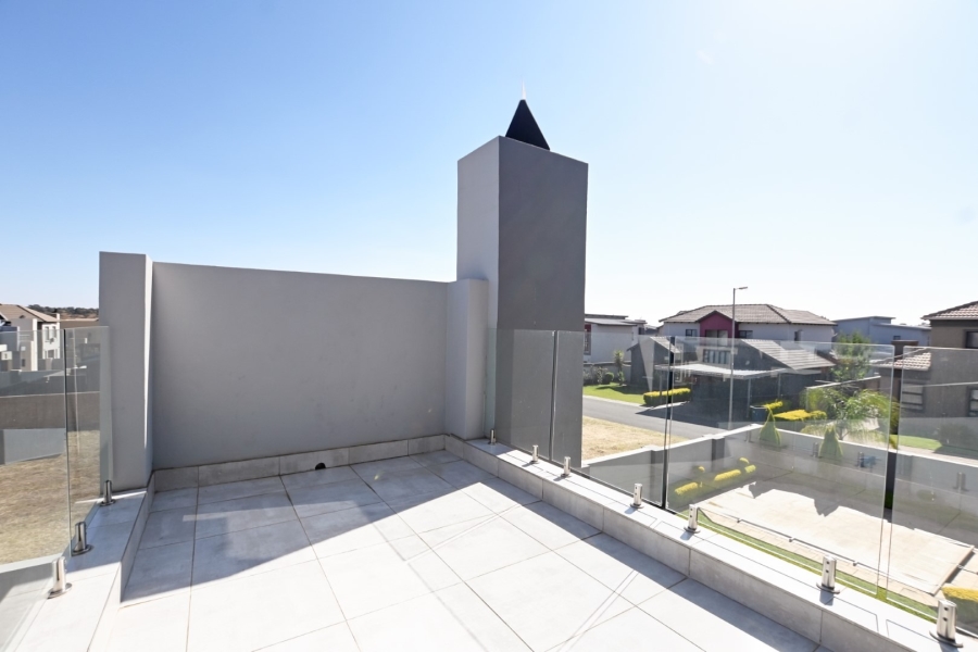 4 Bedroom Property for Sale in Zambezi Manor Lifestyle Estate Gauteng