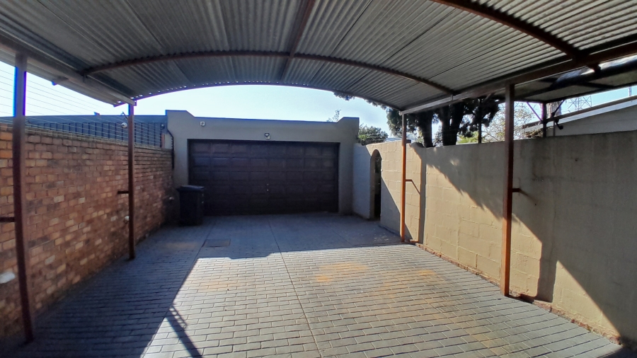 3 Bedroom Property for Sale in Rietfontein Gauteng