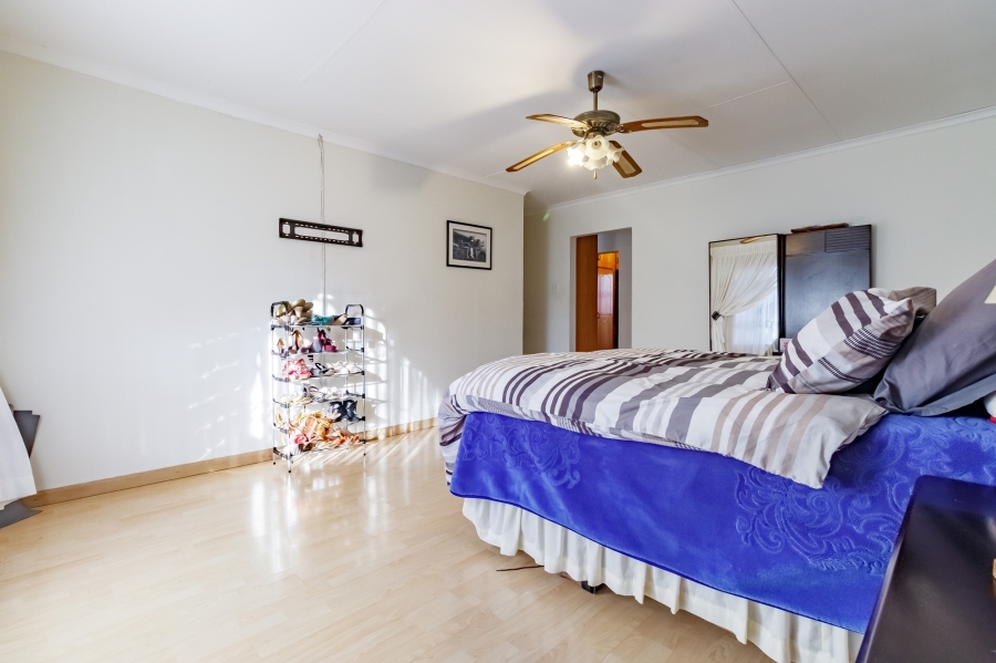 4 Bedroom Property for Sale in Amandasig Gauteng