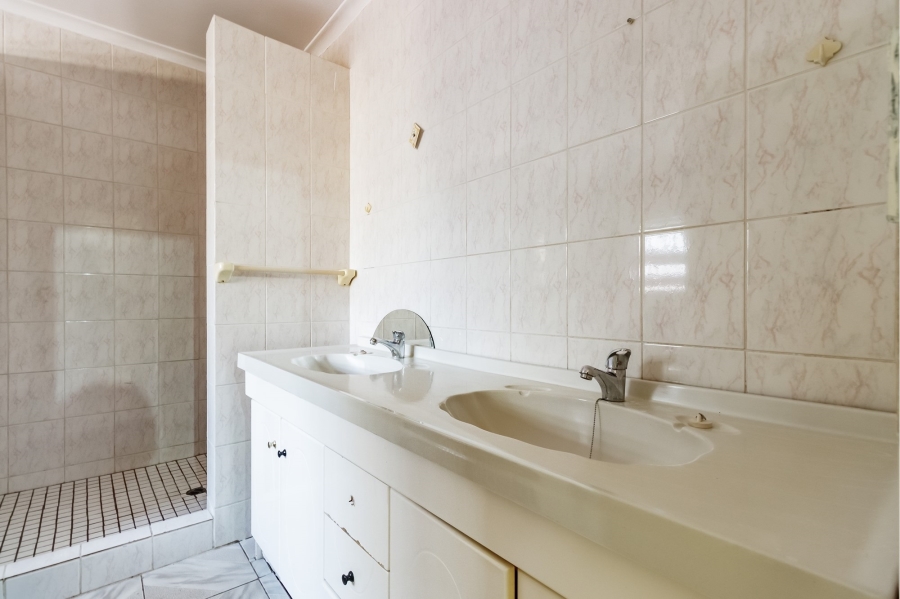 4 Bedroom Property for Sale in Amandasig Gauteng