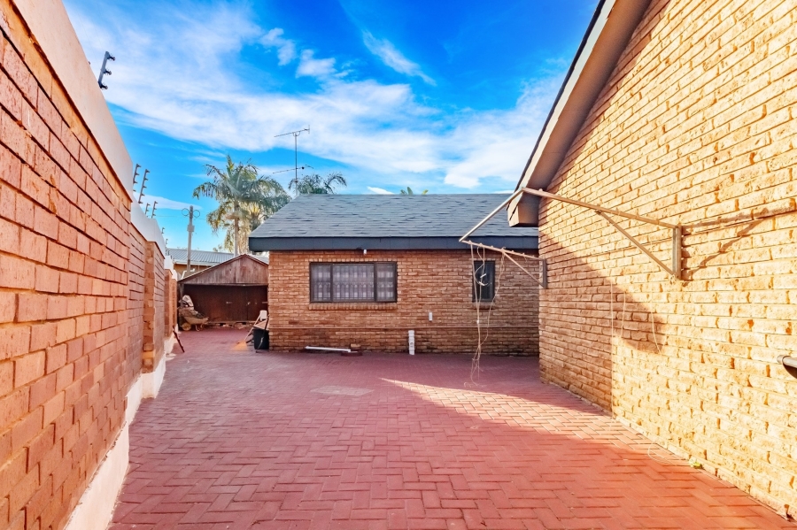 4 Bedroom Property for Sale in Amandasig Gauteng