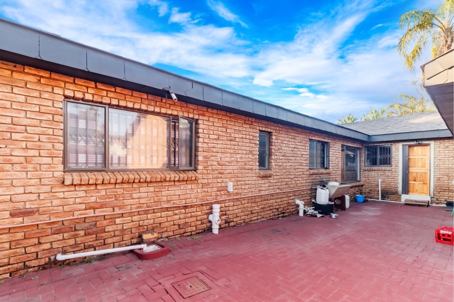 4 Bedroom Property for Sale in Amandasig Gauteng