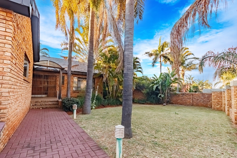4 Bedroom Property for Sale in Amandasig Gauteng