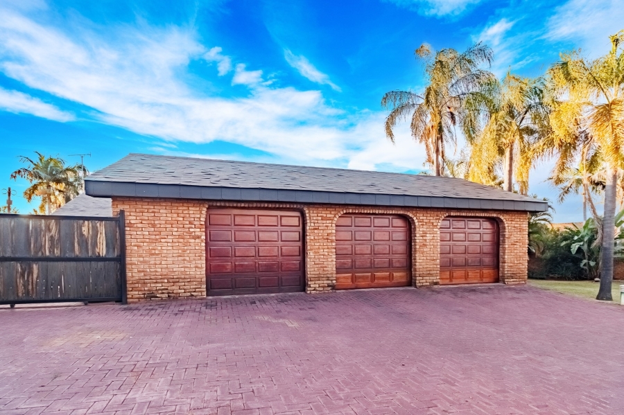 4 Bedroom Property for Sale in Amandasig Gauteng