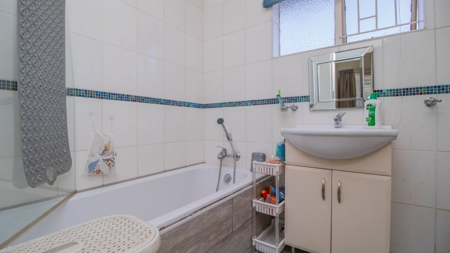 4 Bedroom Property for Sale in Atlasville Gauteng
