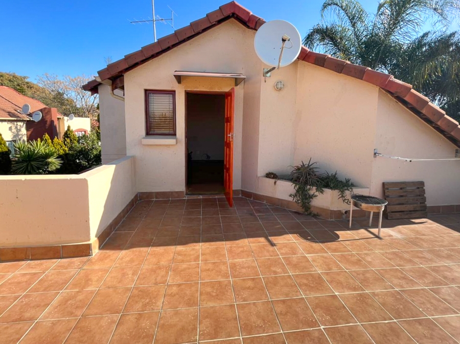 2 Bedroom Property for Sale in Bromhof Gauteng