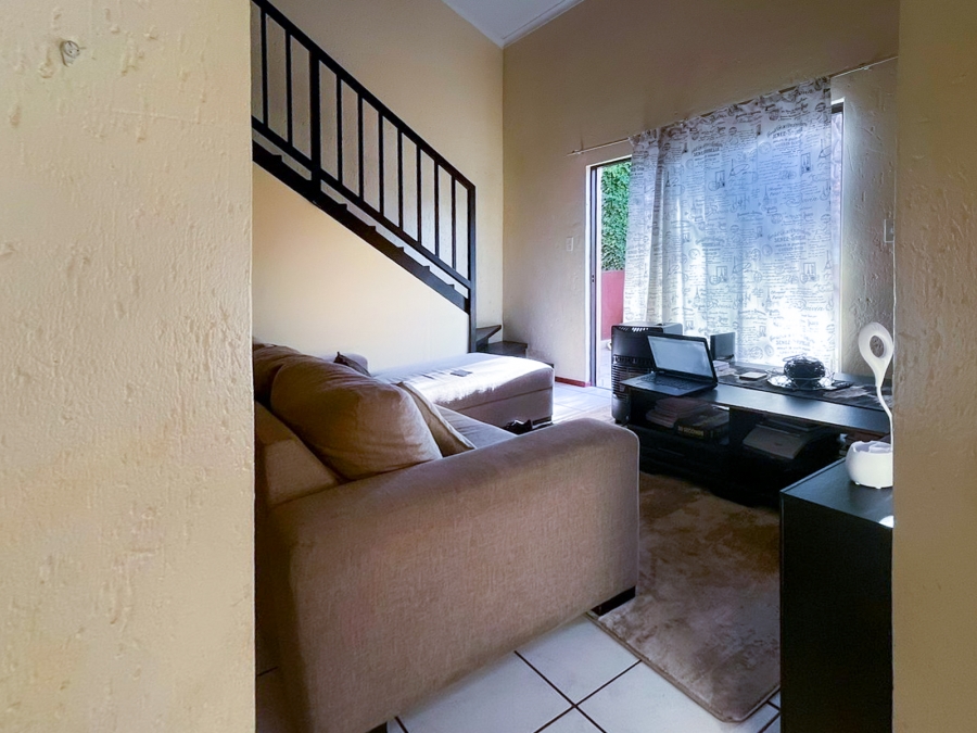 2 Bedroom Property for Sale in Bromhof Gauteng