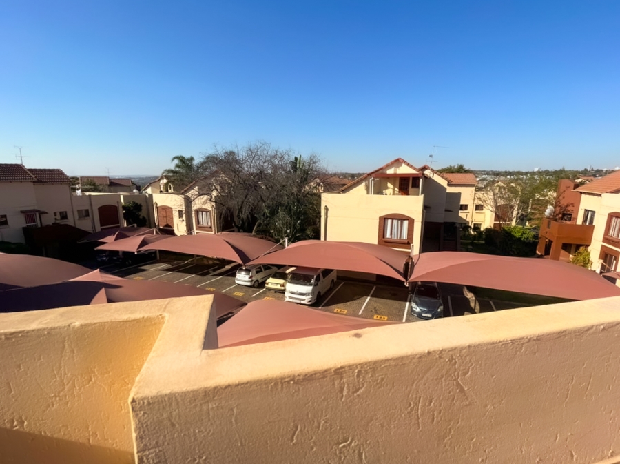 2 Bedroom Property for Sale in Bromhof Gauteng