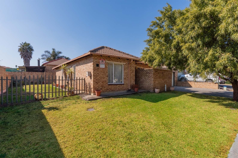 3 Bedroom Property for Sale in Esther Park Gauteng