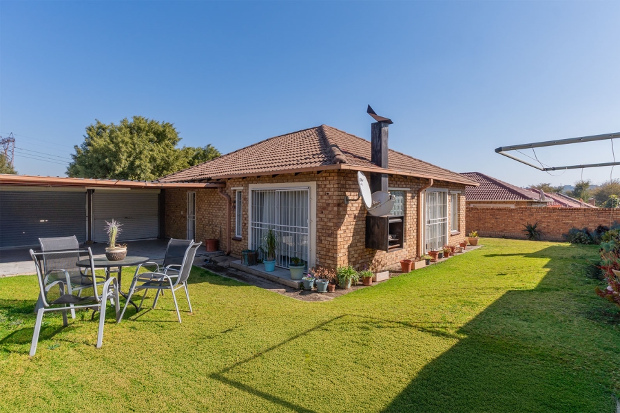 3 Bedroom Property for Sale in Esther Park Gauteng