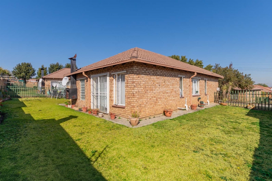 3 Bedroom Property for Sale in Esther Park Gauteng