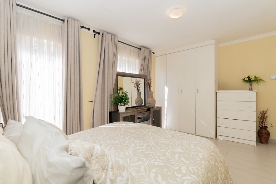 3 Bedroom Property for Sale in Esther Park Gauteng