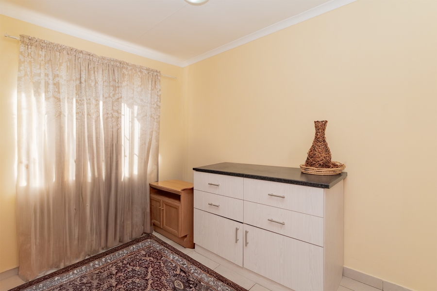 3 Bedroom Property for Sale in Esther Park Gauteng