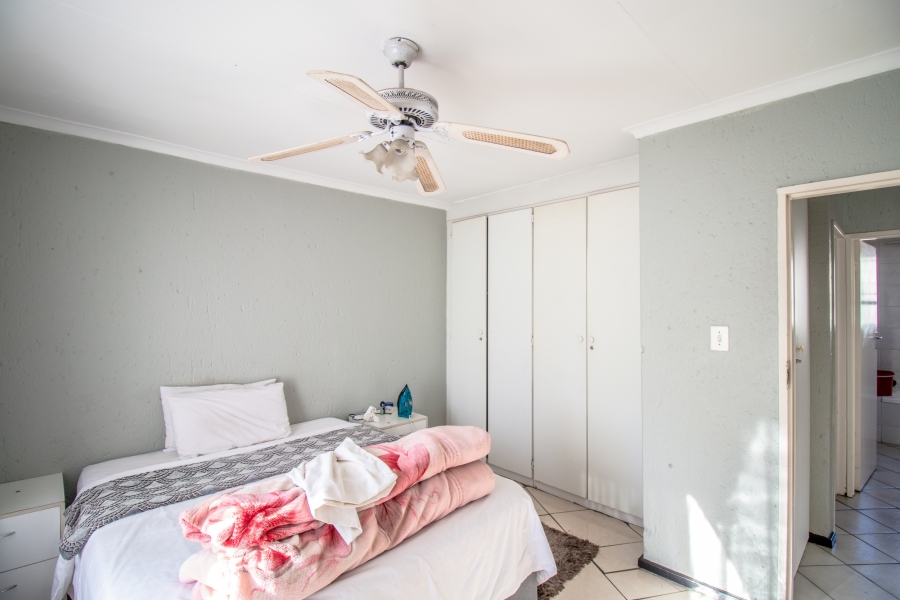 2 Bedroom Property for Sale in Vorna Valley Gauteng