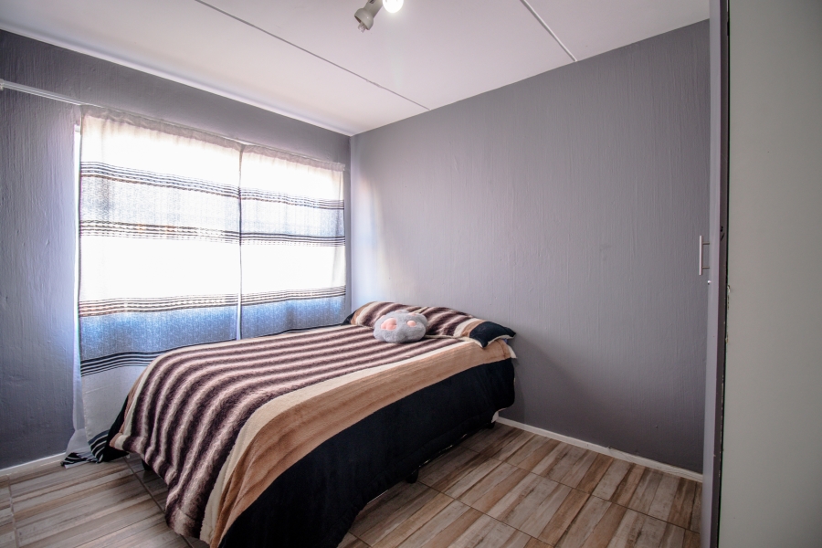 2 Bedroom Property for Sale in Vorna Valley Gauteng