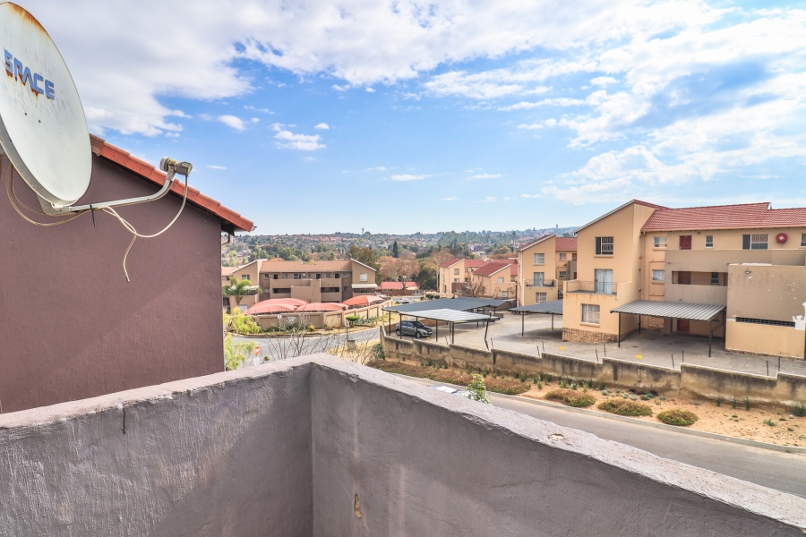 2 Bedroom Property for Sale in Vorna Valley Gauteng