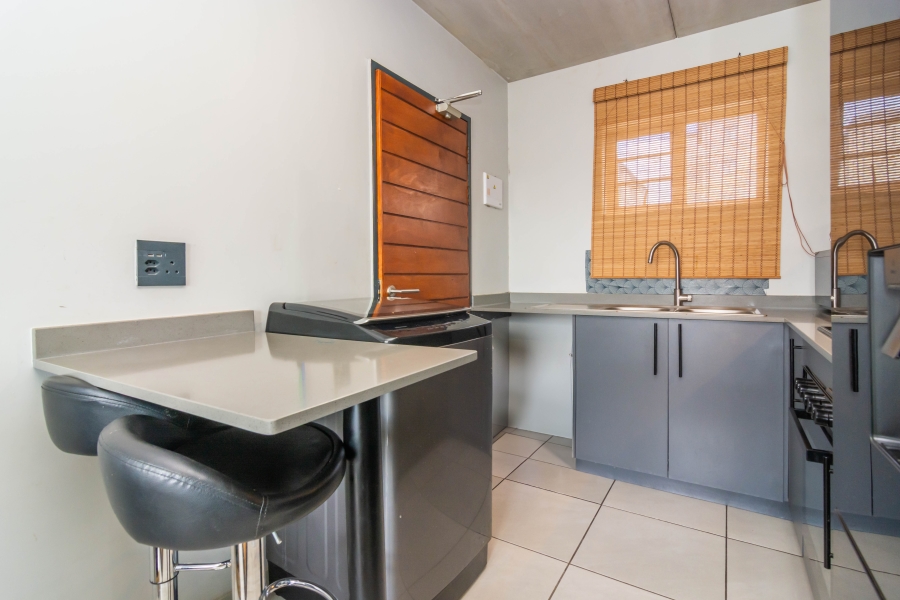 2 Bedroom Property for Sale in Fleurhof Gauteng