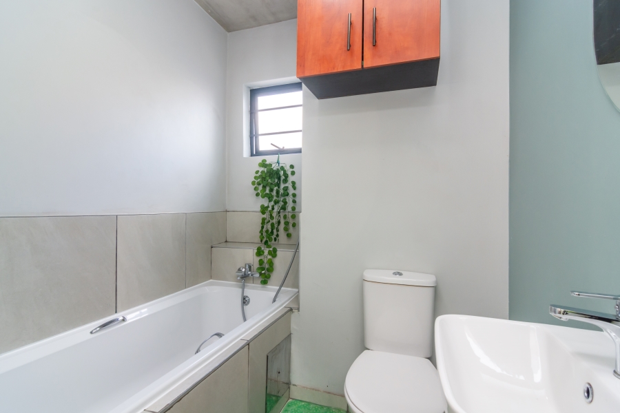 2 Bedroom Property for Sale in Fleurhof Gauteng