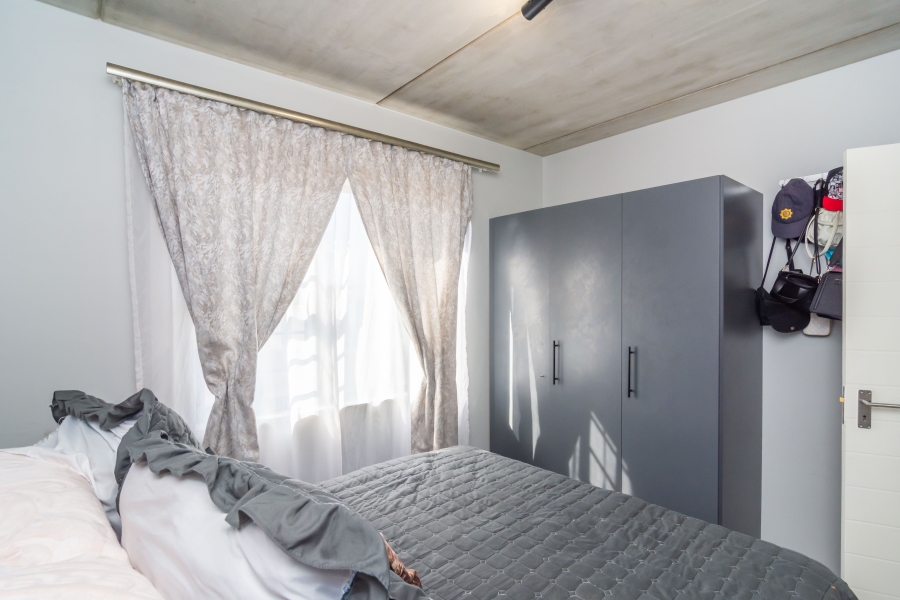 2 Bedroom Property for Sale in Fleurhof Gauteng