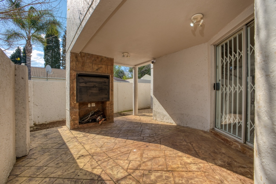 To Let 3 Bedroom Property for Rent in Sunninghill Gauteng