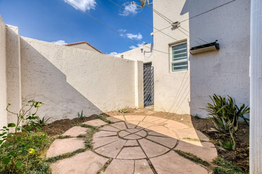To Let 3 Bedroom Property for Rent in Sunninghill Gauteng