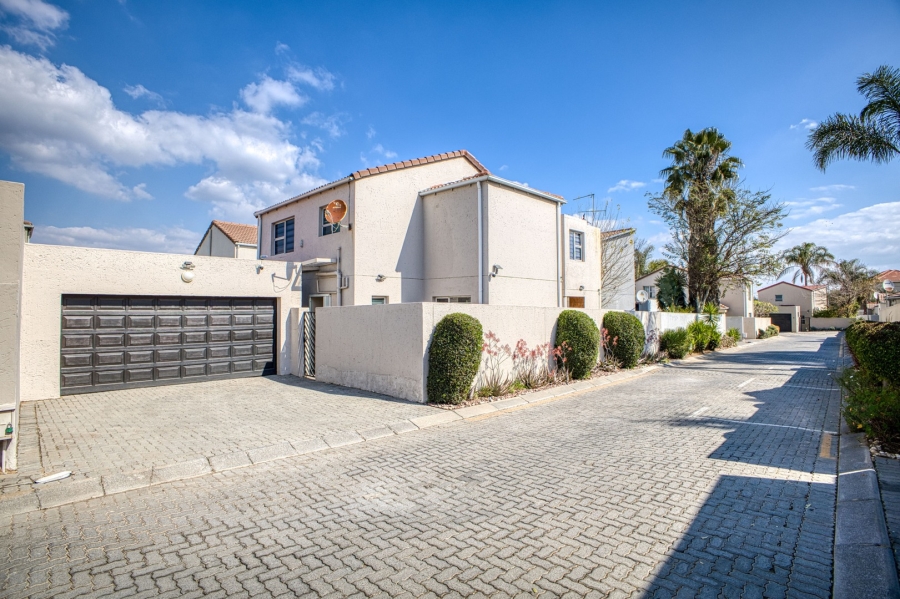 To Let 3 Bedroom Property for Rent in Sunninghill Gauteng