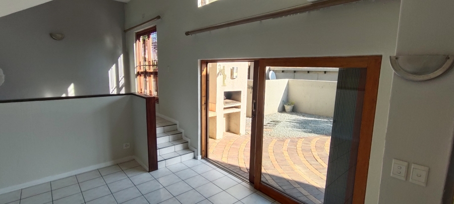 To Let 4 Bedroom Property for Rent in Bedford Park Gauteng