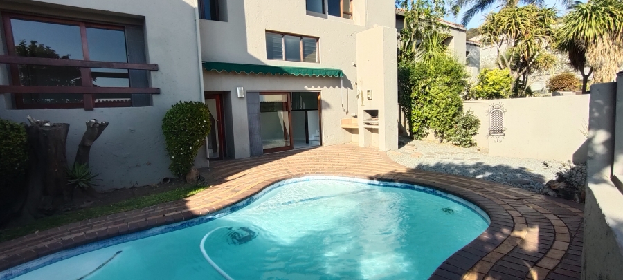 To Let 4 Bedroom Property for Rent in Bedford Park Gauteng