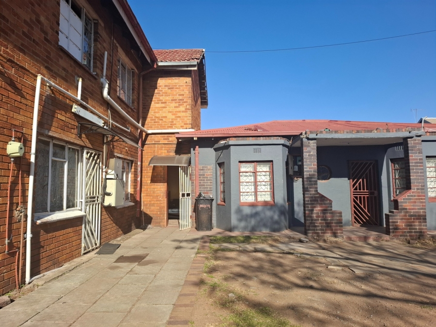 16 Bedroom Property for Sale in Actonville Gauteng