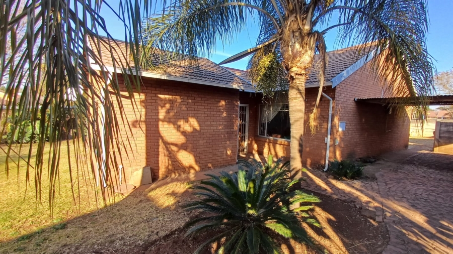 To Let 2 Bedroom Property for Rent in Lyttelton Manor Gauteng