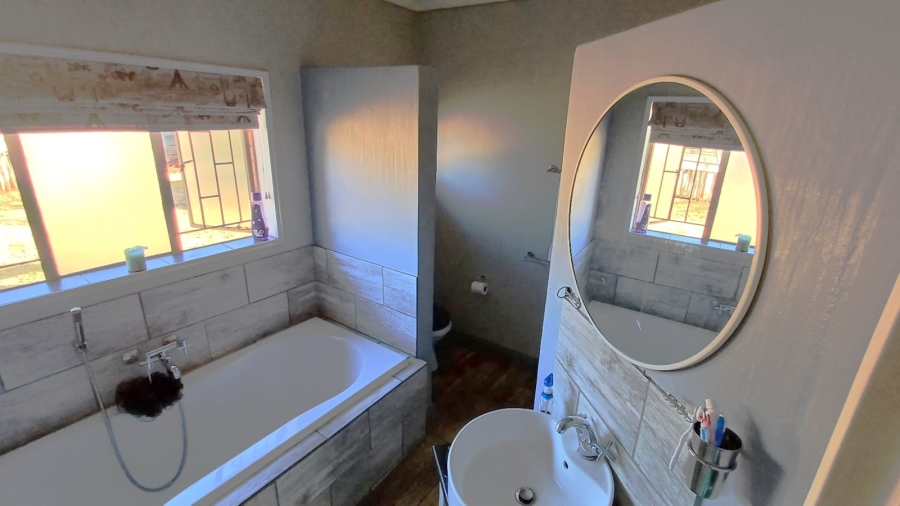 To Let 2 Bedroom Property for Rent in Lyttelton Manor Gauteng