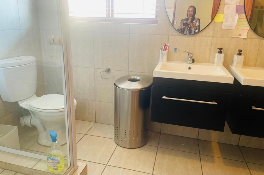 4 Bedroom Property for Sale in Noordwyk Gauteng
